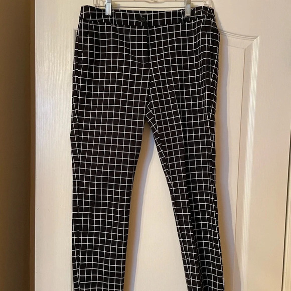 Michael Kors Miranda Trail Windowpane Print Black White Ankle Pant Women Size 8 - Picture 3 of 9
